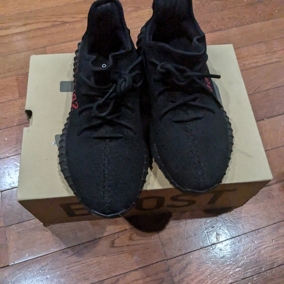 Yezzy 350 V2 - Picture 8 of 8